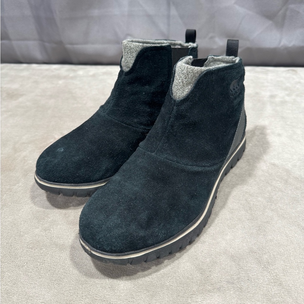 Sorel Black Suede Ankle Booties with Gray Trim